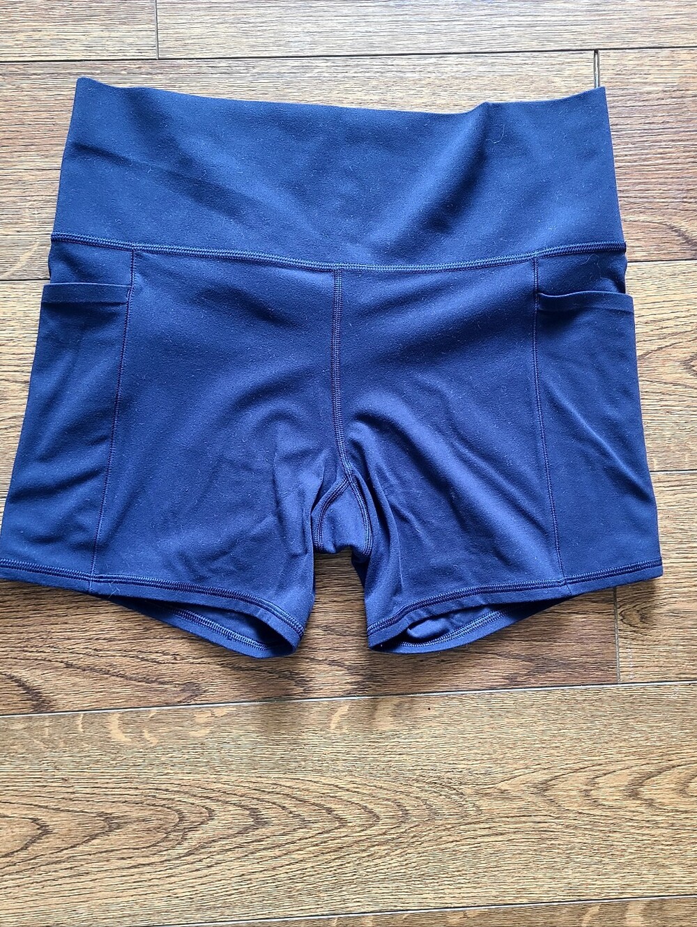 Athleta Navy High-Rise Biker Shorts with Side Pockets – Size Large